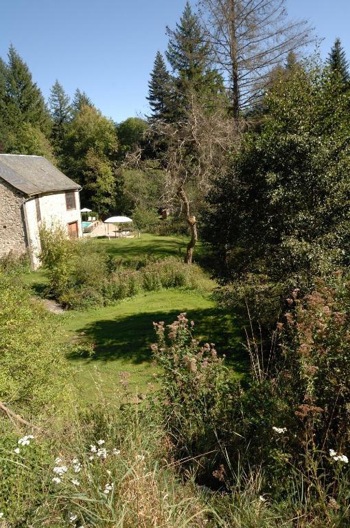 לינה וארוחת בוקר Meymac Le Moulin Des Farges מראה חיצוני תמונה