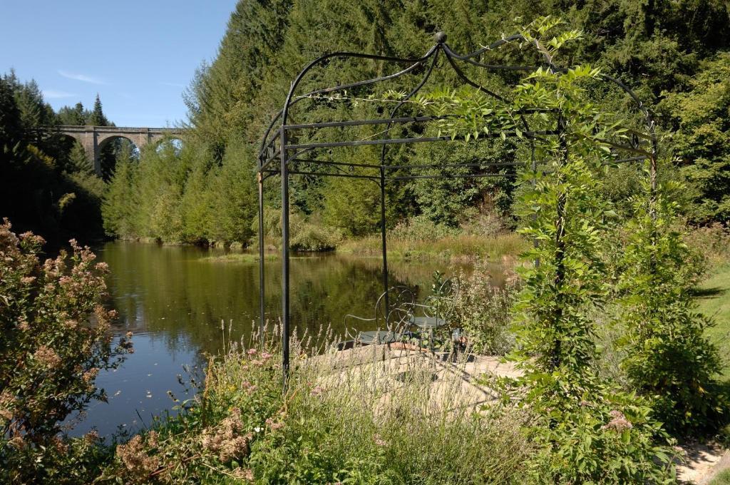 לינה וארוחת בוקר Meymac Le Moulin Des Farges מראה חיצוני תמונה